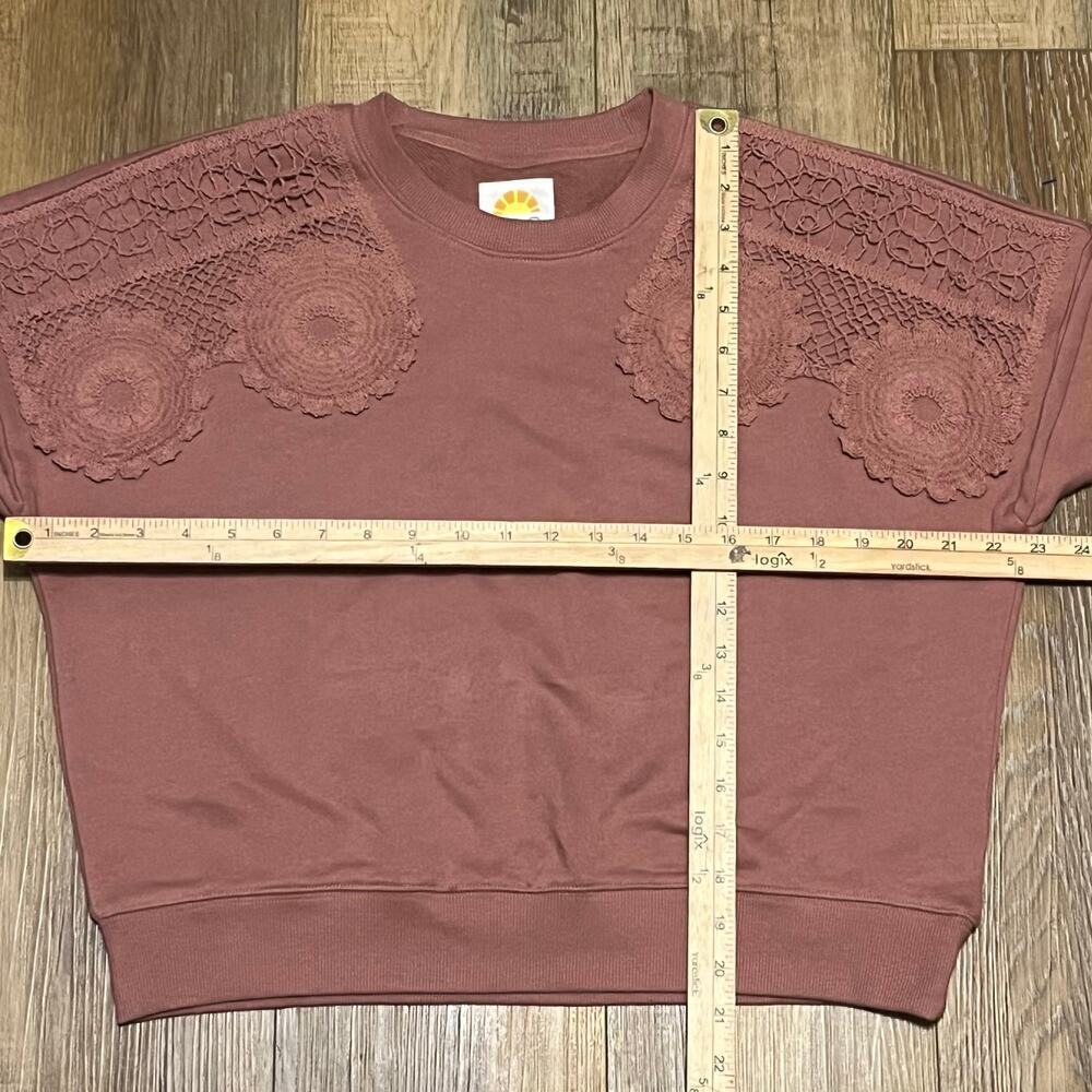 C&C California Lace Daisy Sweatshirt sweater Pullover Mauve Rose M Preppy Boho - Picture 7 of 7